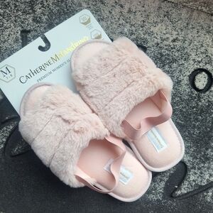 NWT Catherine Malandrino Pink Premium Women's Slippers Size M 7/8